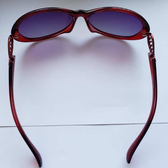 Sun Glasses - Picture 2 of 5